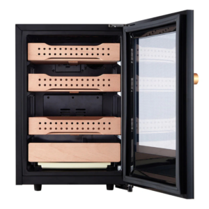 Open Hemingway B1 cigar humidor showcasing four Spanish cedar shelves and professional seal.