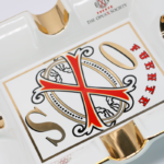 Fuente The OpusX Society Cigar Ashtray - Cenicero de Porcelana Ashtray With 4 Cigar Holders White - Image 3